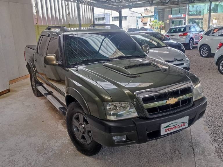 CHEVROLET - S10 - 2011/2011 - Verde - R$ 65.900,00