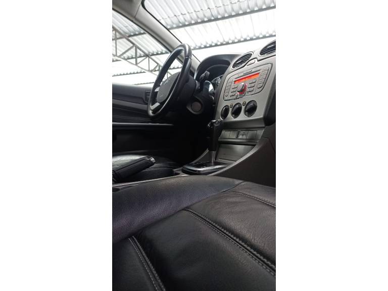 FORD - FOCUS - 2012/2013 - Branca - R$ 44.900,00