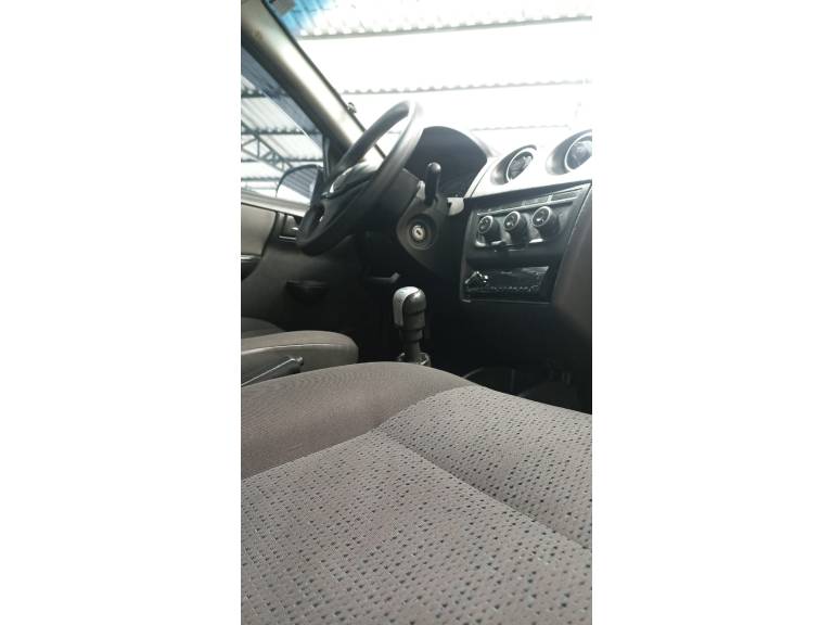 CHEVROLET - CELTA - 2011/2012 - Cinza - R$ 30.900,00