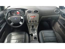 FORD - FOCUS - 2012/2013 - Branca - R$ 44.900,00