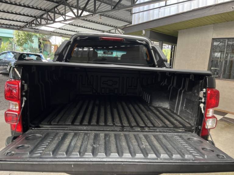 CHEVROLET - S10 - 2018/2019 - Preta - R$ 125.900,00