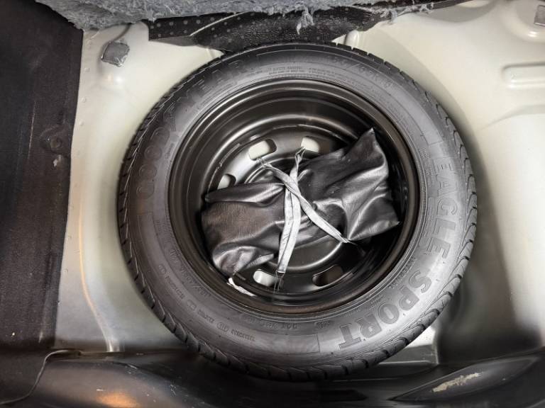 CITROËN - C4 CACTUS - 2021/2022 - Cinza - R$ 88.900,00