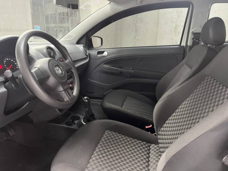 VOLKSWAGEN - SAVEIRO - 2014/2015 - Branca - R$ 59.900,00