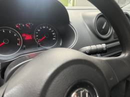 VOLKSWAGEN - SAVEIRO - 2014/2015 - Branca - R$ 59.900,00
