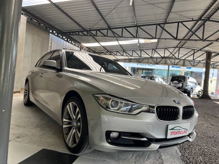 BMW - 328I - 2013/2014 - Prata - R$ 115.900,00