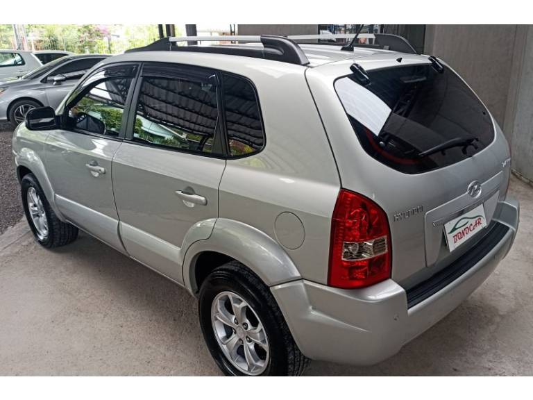 HYUNDAI - TUCSON - 2011/2011 - Prata - R$ 45.900,00