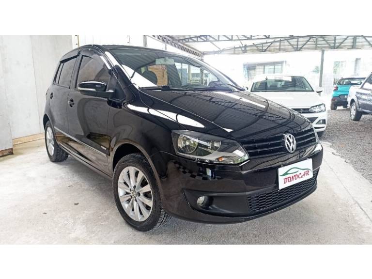 VOLKSWAGEN - FOX - 2011/2012 - Preta - R$ 37.900,00
