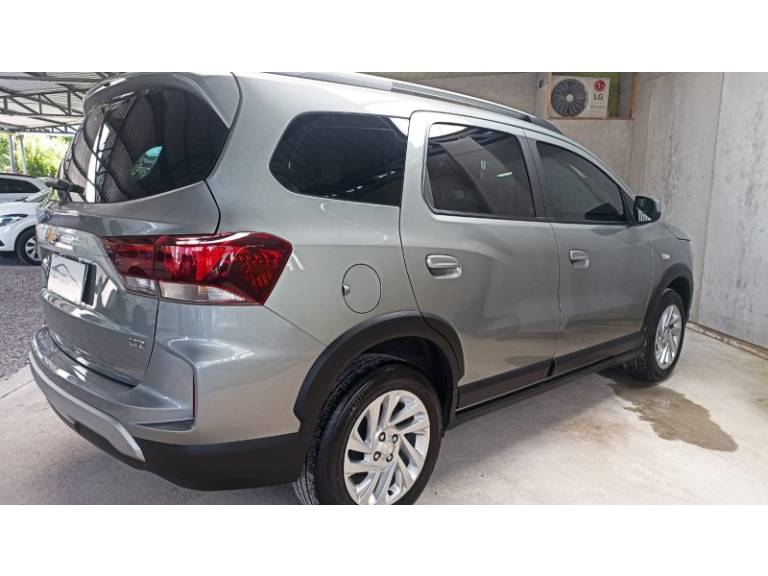 CHEVROLET - SPIN - 2025/2025 - Prata - R$ 129.900,00