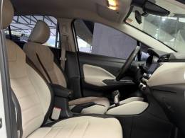 NISSAN - VERSA - 2023/2024 - Branca - R$ 105.900,00