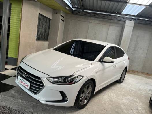 HYUNDAI - ELANTRA - 2016/2017 - Branca - R$ 79.900,00