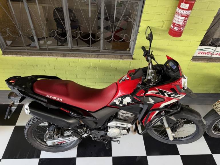 HONDA - XRE 300 - 2021/2022 - Vermelha - R$ 29.900,00