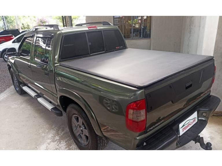 CHEVROLET - S10 - 2011/2011 - Verde - R$ 65.900,00