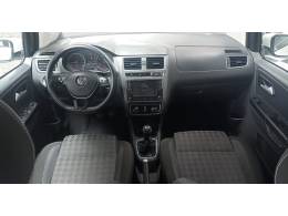 VOLKSWAGEN - FOX - 2017/2018 - Branca - R$ 55.900,00