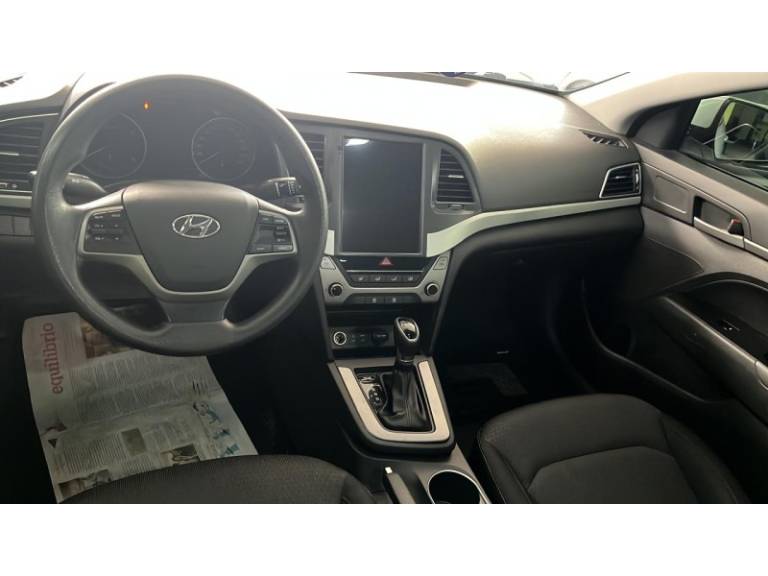 HYUNDAI - ELANTRA - 2016/2017 - Branca - R$ 76.900,00