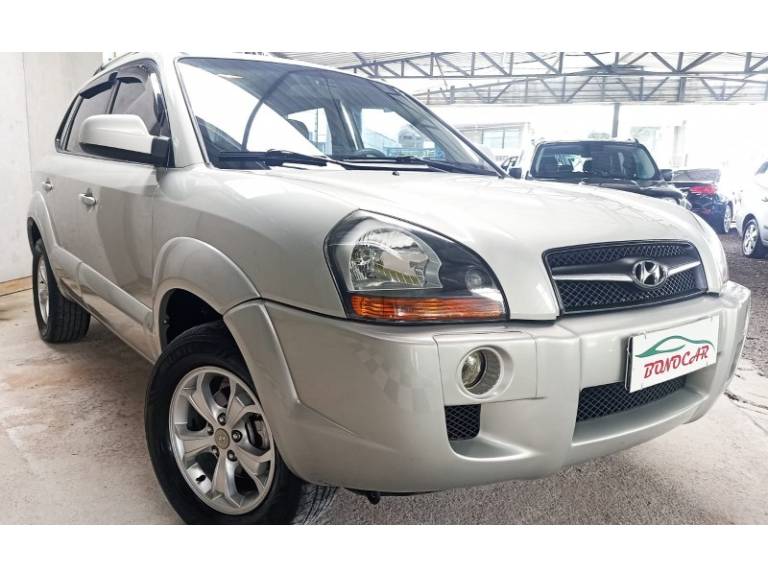 HYUNDAI - TUCSON - 2011/2011 - Prata - R$ 45.900,00