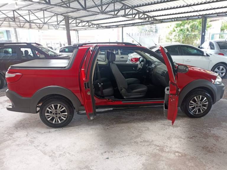 FIAT - STRADA - 2014/2014 - Vermelha - R$ 55.900,00