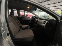 TOYOTA - COROLLA - 2017/2018 - Prata - R$ 86.900,00