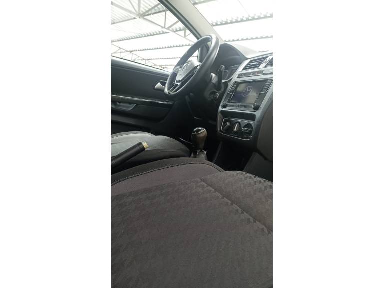 VOLKSWAGEN - FOX - 2017/2018 - Branca - R$ 55.900,00