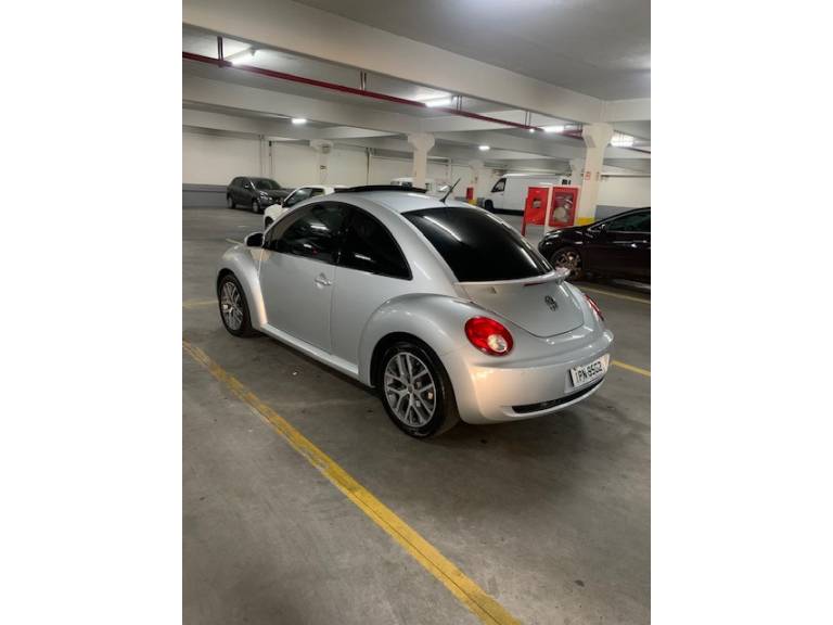 VOLKSWAGEN - NEW BEETLE - 2008/2009 - Prata - R$ 69.000,00