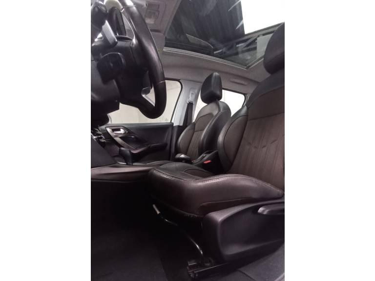 PEUGEOT - 2008 - 2017/2017 - Branca - R$ 59.900,00