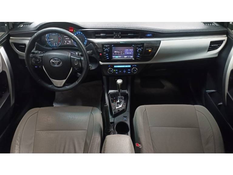 TOYOTA - COROLLA - 2015/2015 - Cinza - R$ 86.900,00