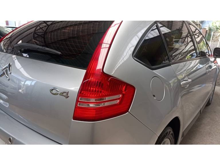 CITROËN - C4 - 2012/2013 - Prata - R$ 35.900,00