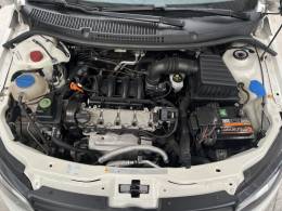 VOLKSWAGEN - SAVEIRO - 2014/2015 - Branca - R$ 59.900,00