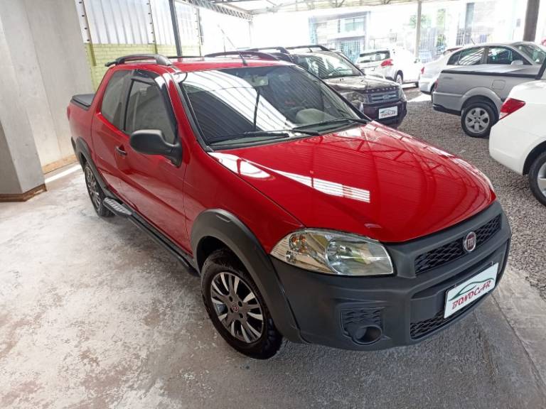 FIAT - STRADA - 2014/2014 - Vermelha - R$ 55.900,00
