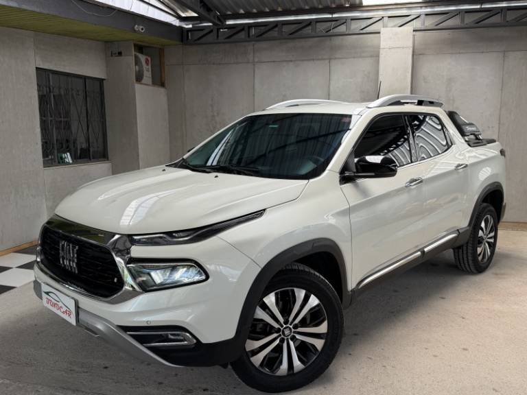 FIAT - TORO - 2024/2024 - Branca - R$ 142.900,00