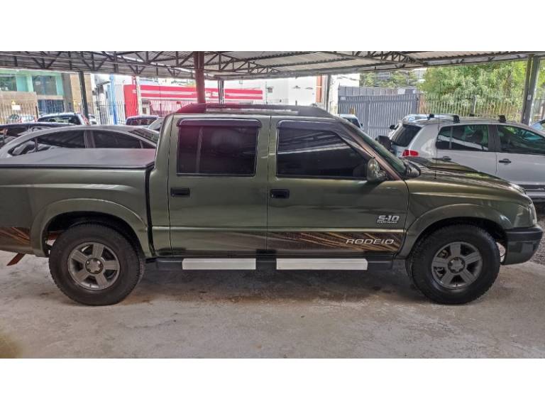 CHEVROLET - S10 - 2011/2011 - Verde - R$ 65.900,00