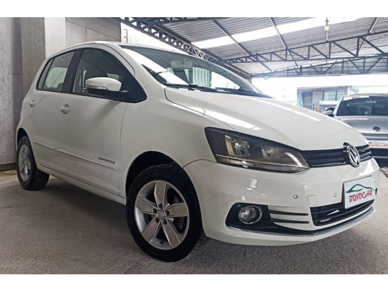 VOLKSWAGEN - FOX - 2017/2018 - Branca - R$ 55.900,00