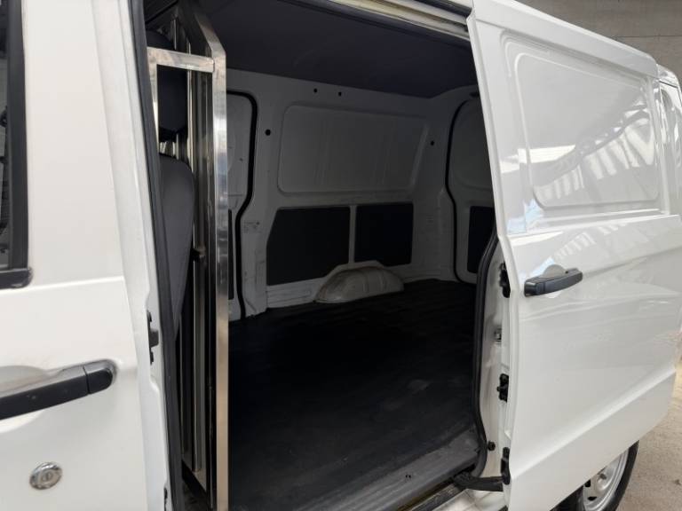 EFFA - V25 FURGÃO - 2024/2024 - Branca - R$ 79.900,00