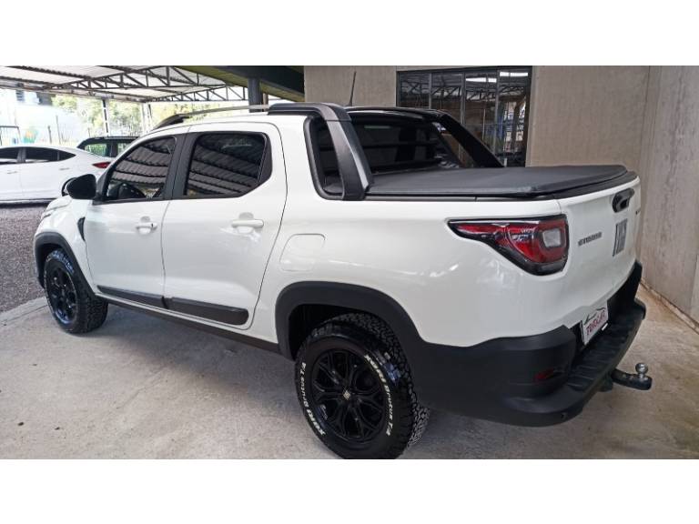 FIAT - STRADA - 2020/2021 - Branca - R$ 97.900,00