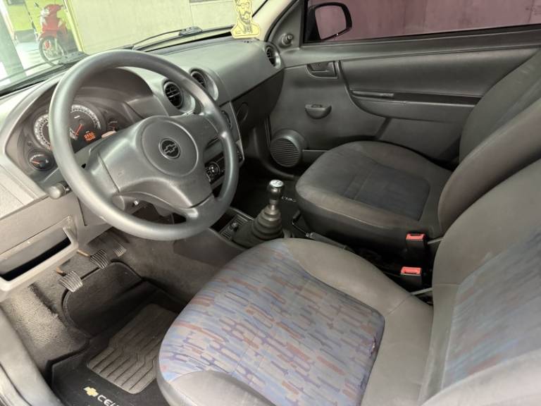 CHEVROLET - CELTA - 2009/2010 - Preta - R$ 19.900,00