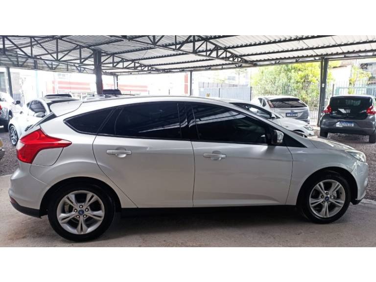 FORD - FOCUS - 2015/2015 - Prata - R$ 55.900,00