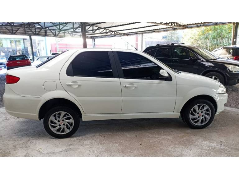 FIAT - SIENA - 2015/2015 - Branca - R$ 37.900,00