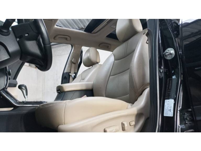 KIA MOTORS - SORENTO - 2010/2011 - Preta - R$ 59.900,00