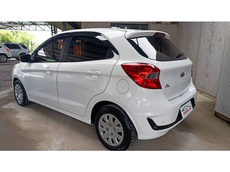 FORD - KA - 2018/2019 - Branca - R$ 45.900,00