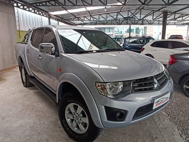 MITSUBISHI - L200 TRITON - 2013/2013 - Prata - R$ 84.900,00