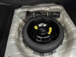 CHEVROLET - ONIX - 2022/2023 - Prata - R$ 68.900,00