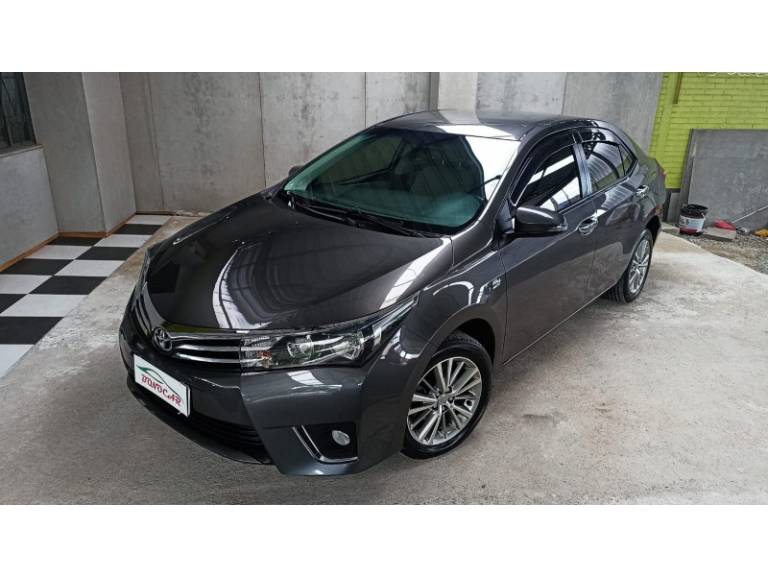 TOYOTA - COROLLA - 2015/2015 - Cinza - R$ 86.900,00