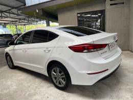 HYUNDAI - ELANTRA - 2016/2017 - Branca - R$ 79.900,00