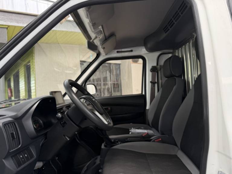 EFFA - V25 FURGÃO - 2024/2024 - Branca - R$ 79.900,00