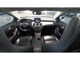 MERCEDES-BENZ - GLA 200 - 2017/2017 - Branca - R$ 118.900,00