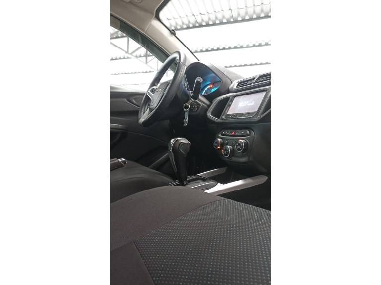 CHEVROLET - ONIX - 2013/2014 - Cinza - R$ 54.900,00