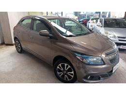 CHEVROLET - ONIX - 2013/2014 - Cinza - R$ 50.900,00