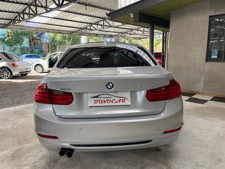 BMW - 328I - 2013/2014 - Prata - R$ 115.900,00