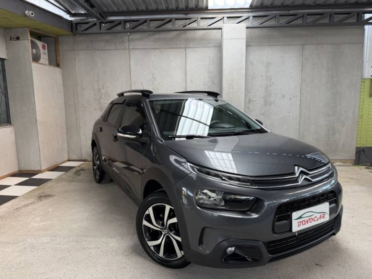 CITROËN - C4 CACTUS - 2021/2022 - Cinza - R$ 86.900,00