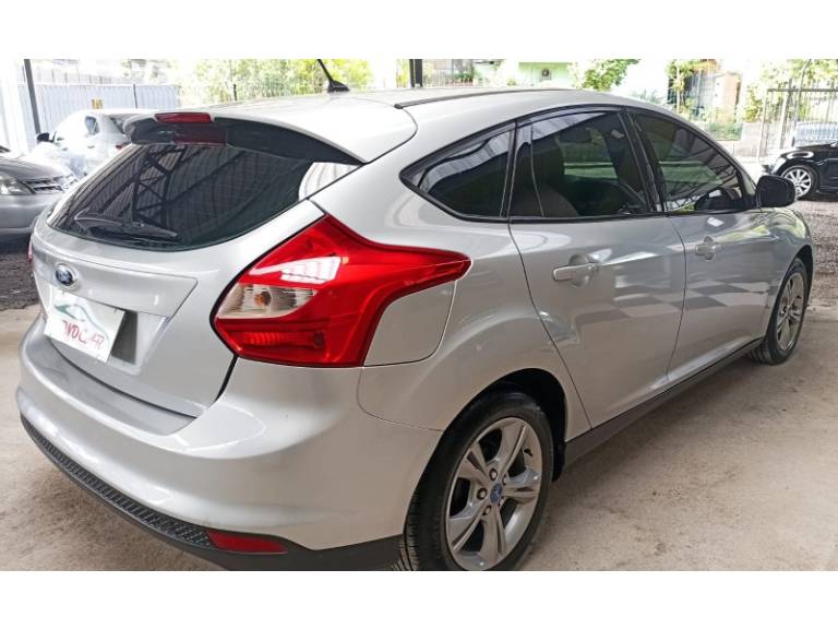FORD - FOCUS - 2015/2015 - Prata - R$ 55.900,00