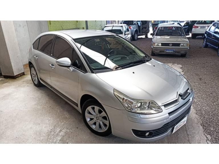 CITROËN - C4 - 2012/2013 - Prata - R$ 35.900,00